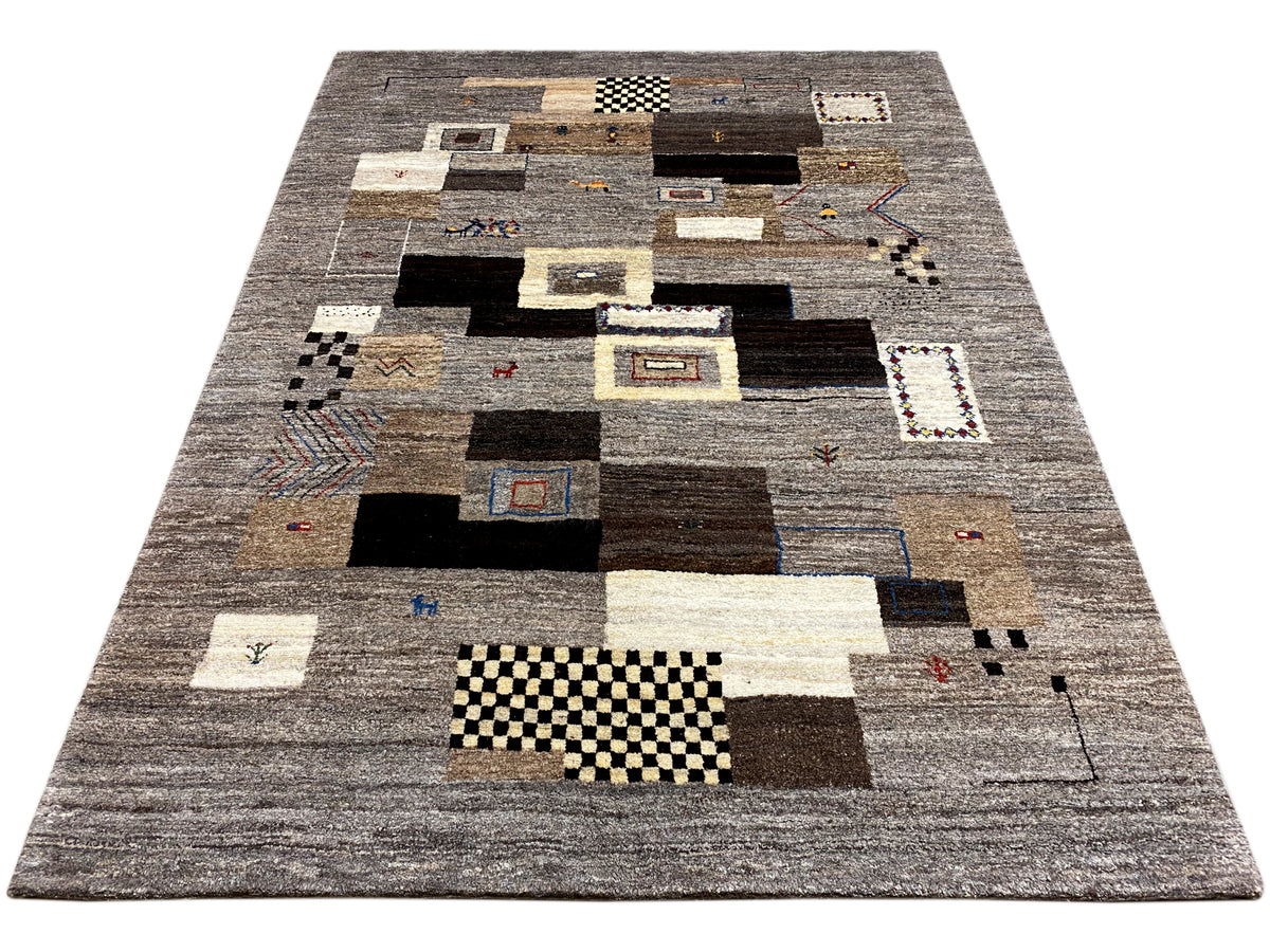 Alfombra Gabbeh de 235x171 cm en gris con cuadrados y líneas contrastantes