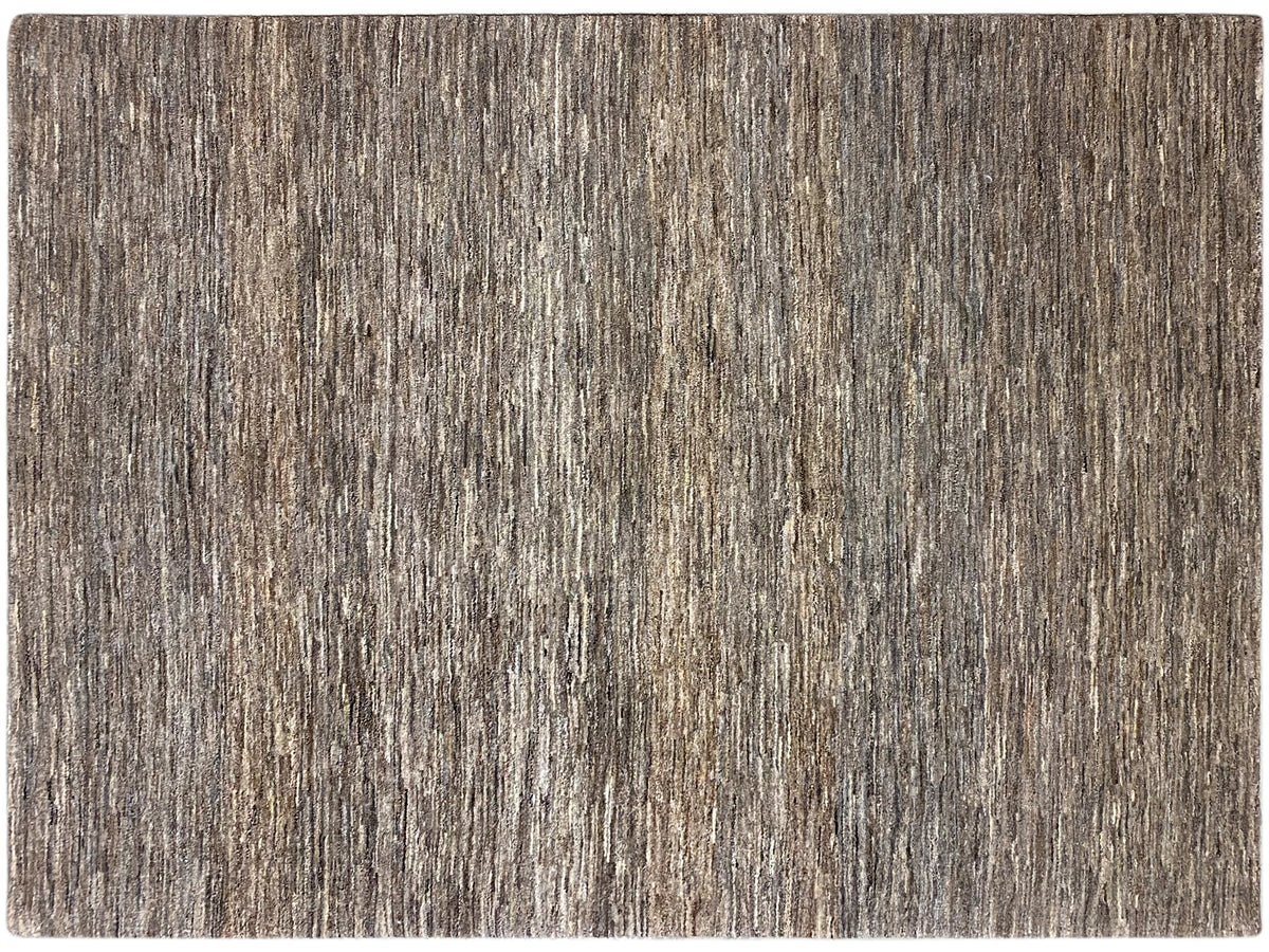 Alfombra de 243x168 con borde rectangular y superficie jaspeada en gris y marrón.