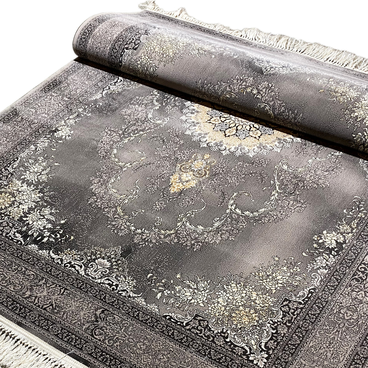 Alfombra Kashan de 160x230 cm enrollada: patrón ornamental gris con detalles dorados
