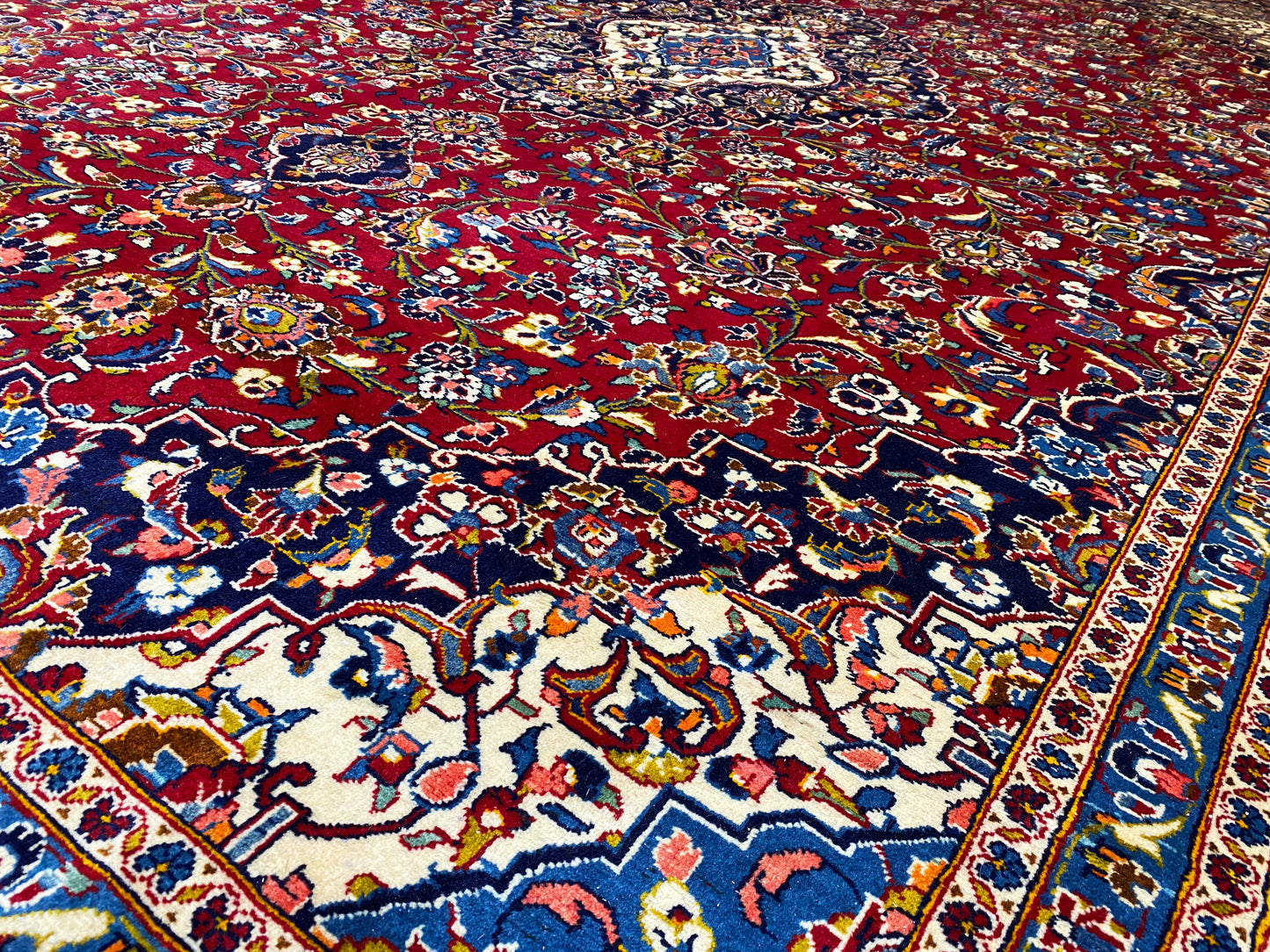 Keshan - Rojo (400x288 cm)