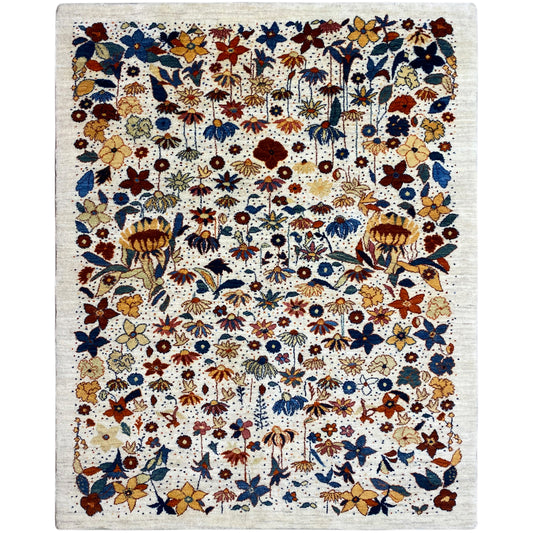 Alfombra rectangular Gabbeh-Luri con estampado floral multicolor sobre fondo claro