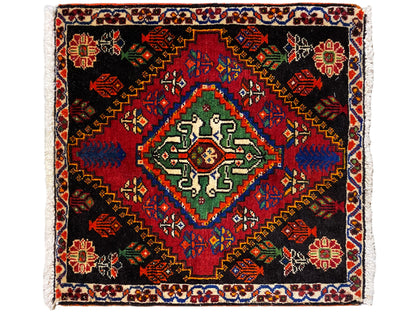 Alfombra Poshti de 56x56 cm, diseño cuadrado con campo central en verde y azul