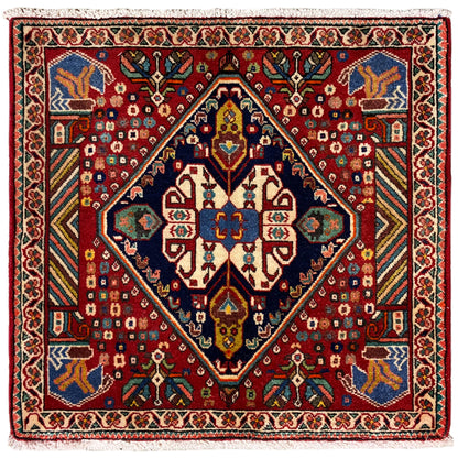 Alfombra Poshti de 66x62 cm: alfombra roja con un patrón de medallón multicolor