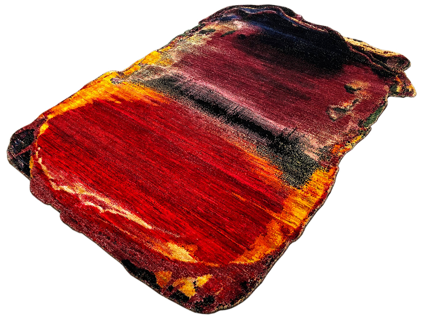 Zeitgenössischer Teppich in Rot mit dunklen Akzenten