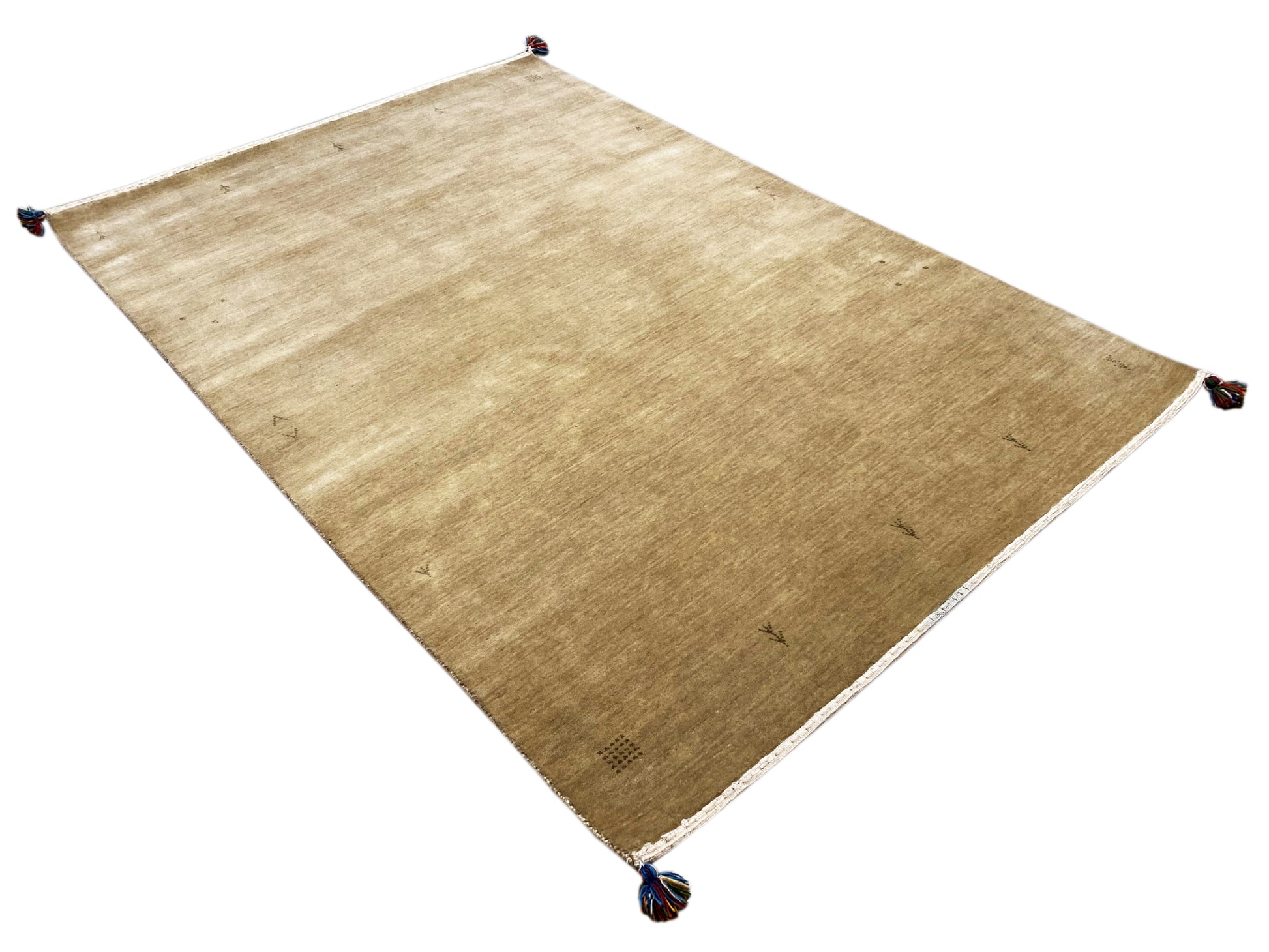 Minimalistischer Naturwollteppich für Wohnraum